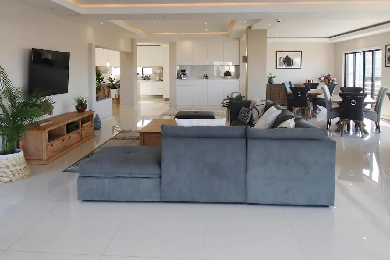 C' La Vie Luxury Accommodation Melkbosstrand Bed & Breakfast