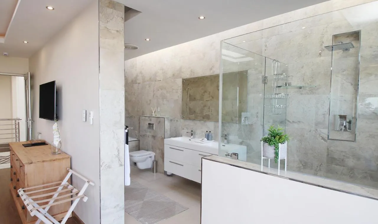 C' La Vie Luxury Accommodation Melkbosstrand Bed & Breakfast