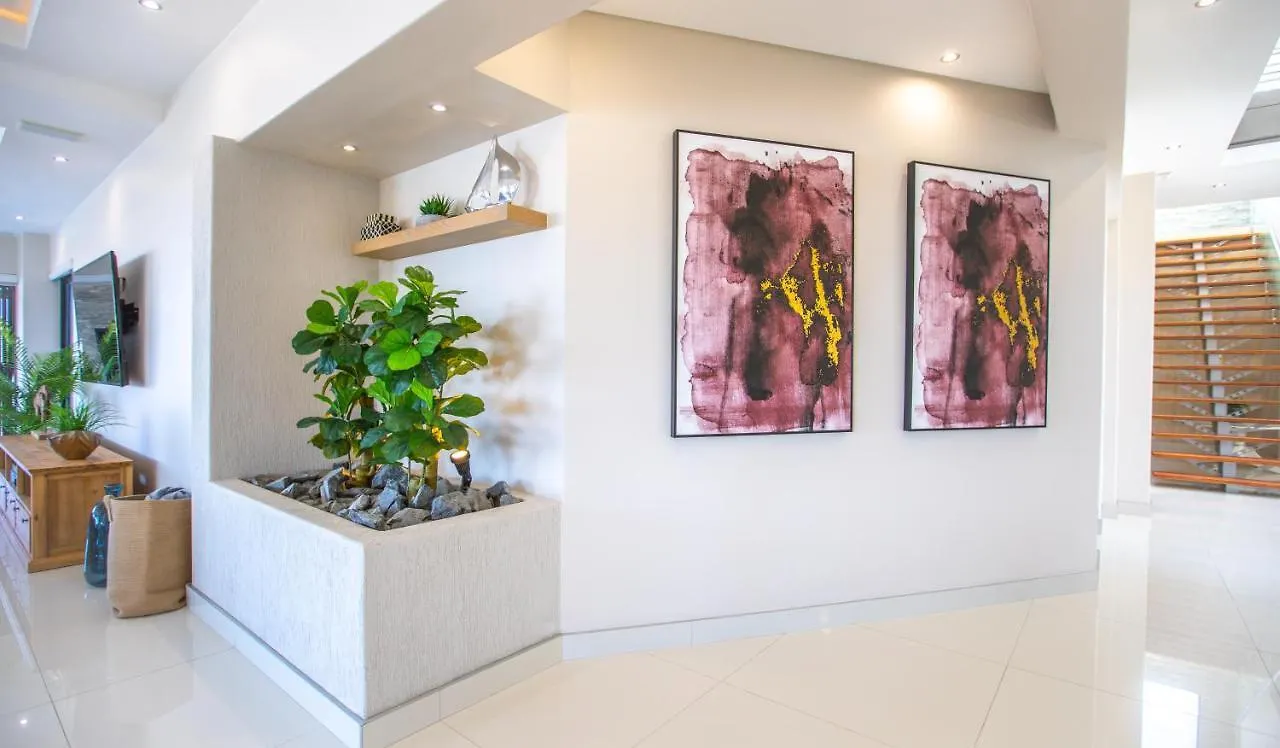 Bed & Breakfast C' La Vie Luxury Accommodation Melkbosstrand